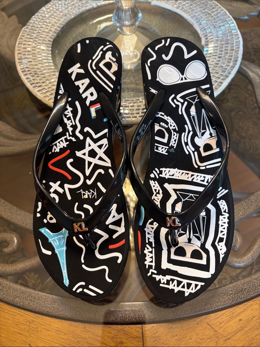 Karl Lagerfeld Paris Nola Graffiti Platform Flip Flop